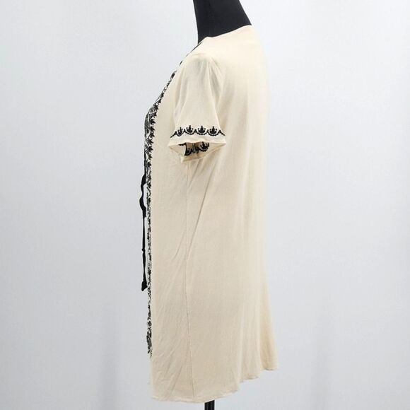 Aakaa Embroidered Shift Dress Size Large Womens Black and Beige Lace-up V Neck - Picture 5 of 13